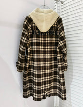Load image into Gallery viewer, Jill Sanders Plaid Jacket
